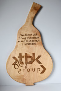Auszeichnung aus Holz in Birnenform