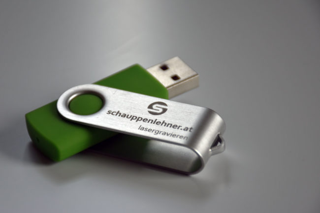 Gravierter USB-Stick mit dem Schriftzug Schauppenlehner